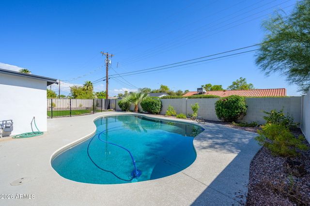 6807 E PORTLAND Street, Scottsdale, AZ 85257