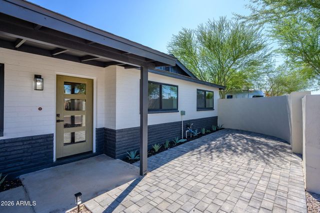 6807 E PORTLAND Street, Scottsdale, AZ 85257