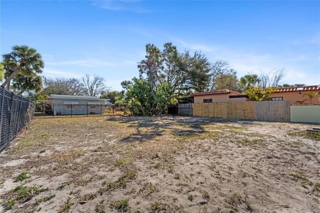 401 NASSAU STREET S, Venice, FL 34285