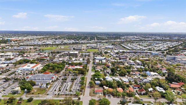 401 NASSAU STREET S, Venice, FL 34285