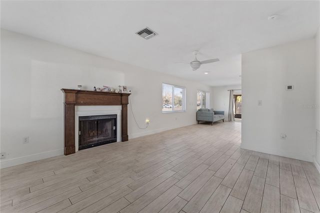 401 NASSAU STREET S, Venice, FL 34285