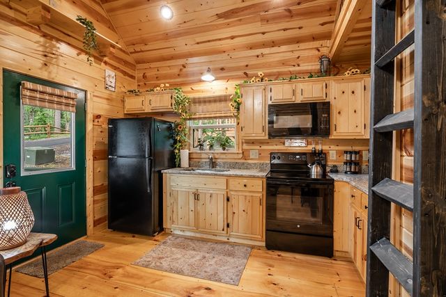 151 Rushmore Lane, Murphy, NC 28906