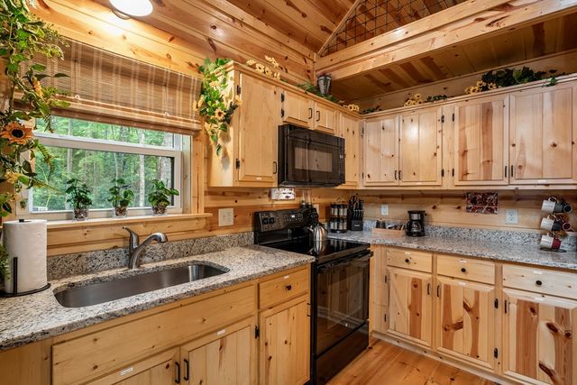 151 Rushmore Lane, Murphy, NC 28906