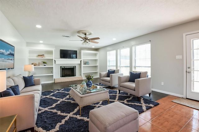 1007 Maranon Lane, Houston, TX 77090