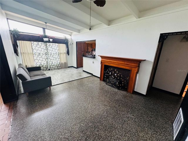 1709 WARRINGTON WAY, Tampa, FL 33619