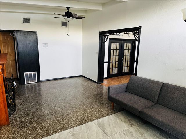 1709 WARRINGTON WAY, Tampa, FL 33619