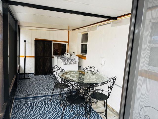 1709 WARRINGTON WAY, Tampa, FL 33619