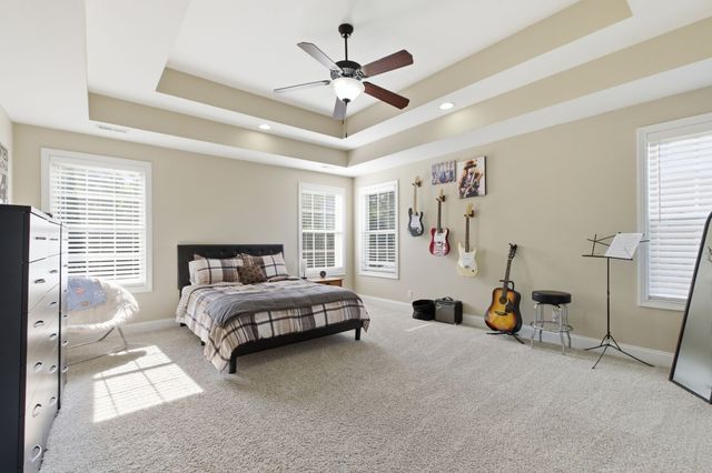 927 Nectar Ct, Adams, TN 37010
