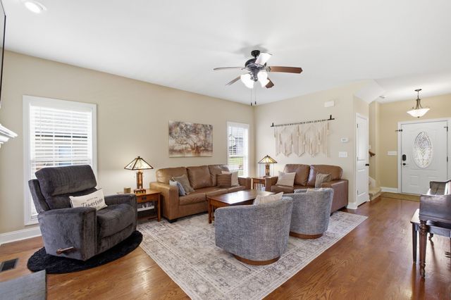 927 Nectar Ct, Adams, TN 37010