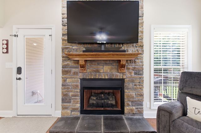 927 Nectar Ct, Adams, TN 37010