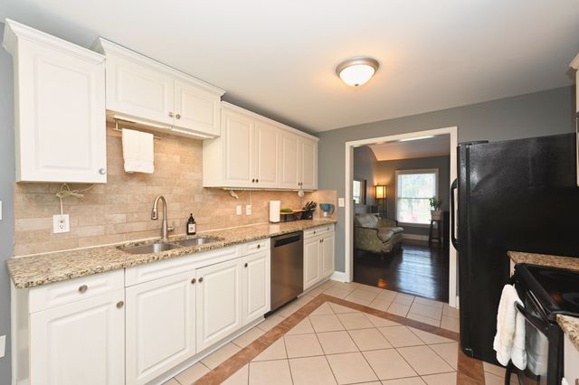 1027 Carolyn Ave, Nashville, TN 37216