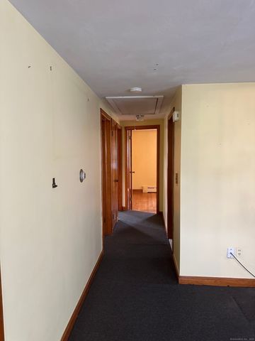 207 Highland Drive, Waterbury, CT 06708