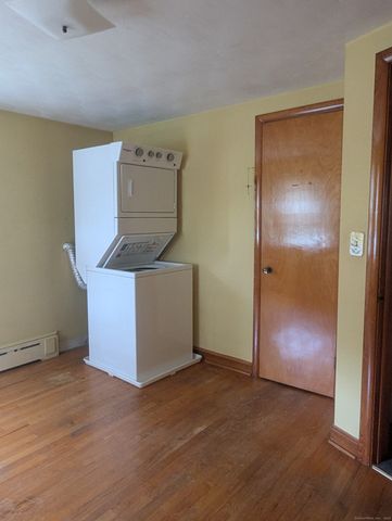 207 Highland Drive, Waterbury, CT 06708