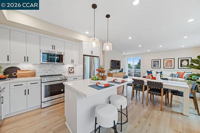 27264 Cosmo Ct, Hayward, CA 94544