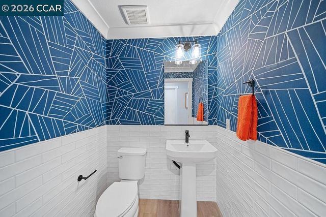 27264 Cosmo Ct, Hayward, CA 94544