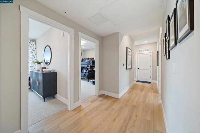 27264 Cosmo Ct, Hayward, CA 94544