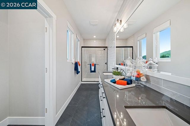 27264 Cosmo Ct, Hayward, CA 94544