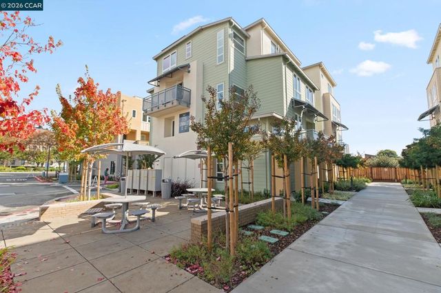 27264 Cosmo Ct, Hayward, CA 94544