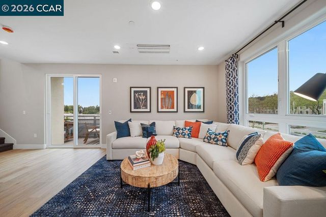 27264 Cosmo Ct, Hayward, CA 94544