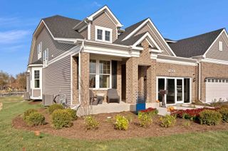 1426 Preserve Drive 30, Carol Stream, IL 60188