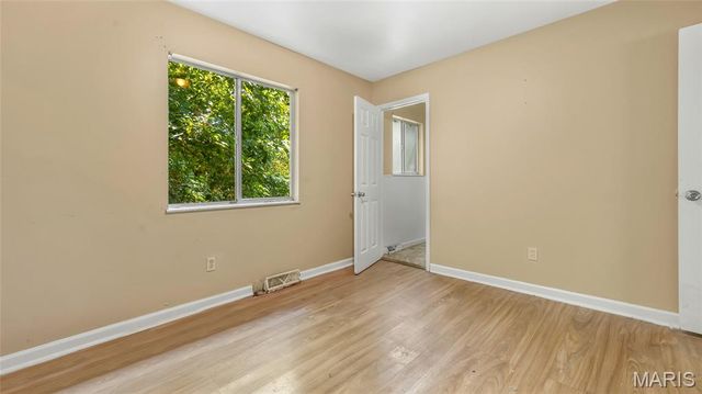 10062 Bon Oak Drive, St Louis, MO 63136
