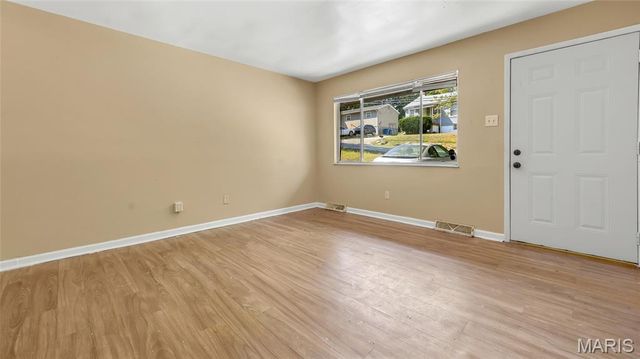 10062 Bon Oak Drive, St Louis, MO 63136