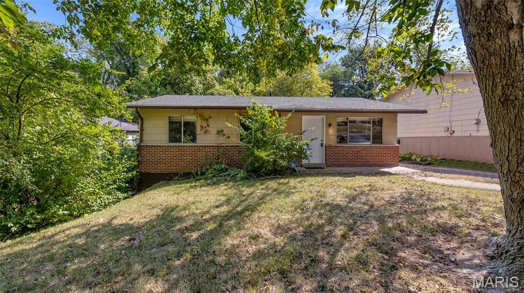 10062 Bon Oak Drive, St Louis, MO 63136