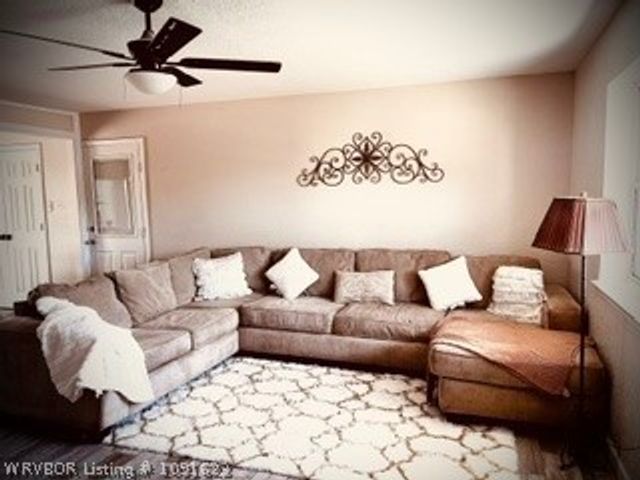 1003 Flatrock Drive, Van Buren, AR 72956