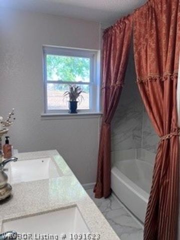 1003 Flatrock Drive, Van Buren, AR 72956