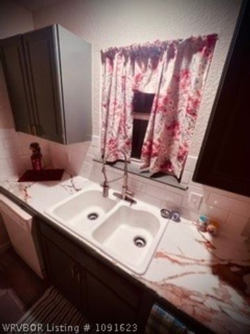 1003 Flatrock Drive, Van Buren, AR 72956