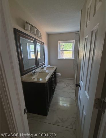 1003 Flatrock Drive, Van Buren, AR 72956
