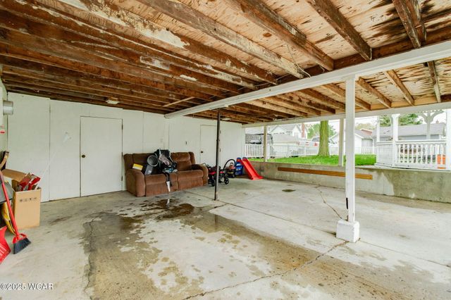608 W Pearl Street, Wapakoneta, OH 45895