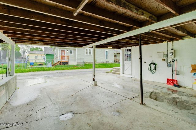 608 W Pearl Street, Wapakoneta, OH 45895