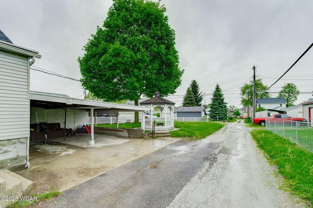 608 W Pearl Street, Wapakoneta, OH 45895