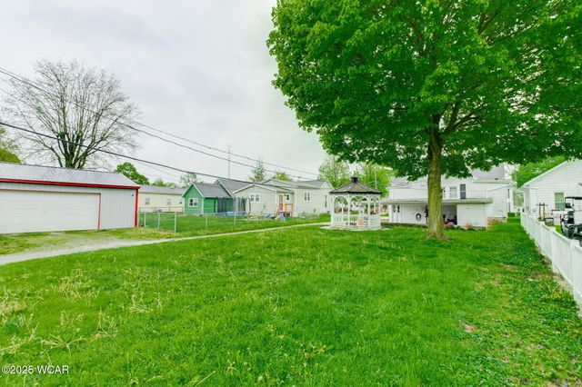 608 W Pearl Street, Wapakoneta, OH 45895