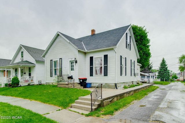 608 W Pearl Street, Wapakoneta, OH 45895