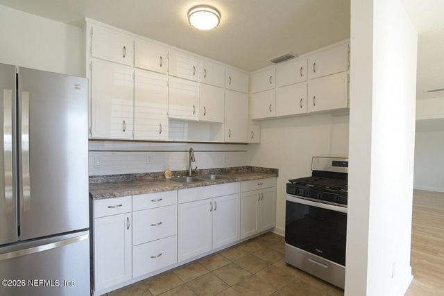 477 SAILFISH Drive E, Atlantic Beach, FL 32233