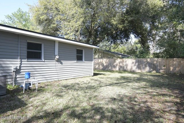 477 SAILFISH Drive E, Atlantic Beach, FL 32233