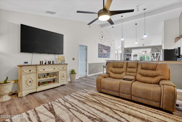 7525 PLANTATION CLUB Drive, Jacksonville, FL 32244