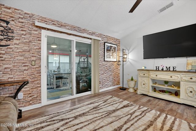 7525 PLANTATION CLUB Drive, Jacksonville, FL 32244