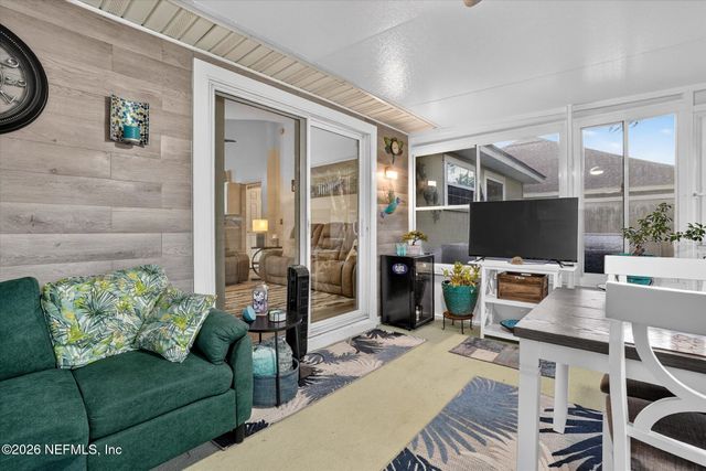 7525 PLANTATION CLUB Drive, Jacksonville, FL 32244