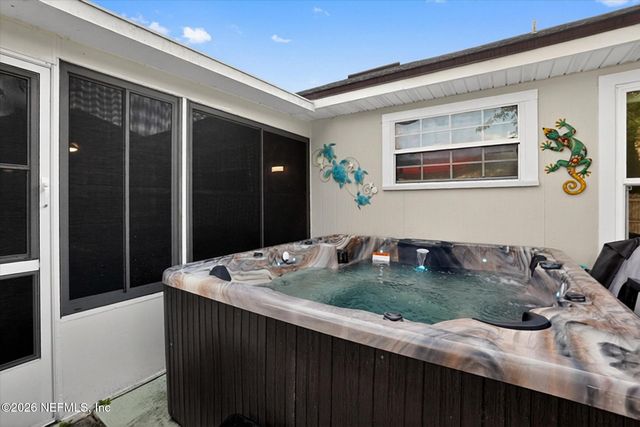 7525 PLANTATION CLUB Drive, Jacksonville, FL 32244