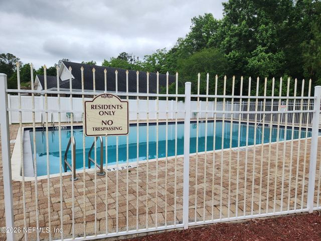 7525 PLANTATION CLUB Drive, Jacksonville, FL 32244