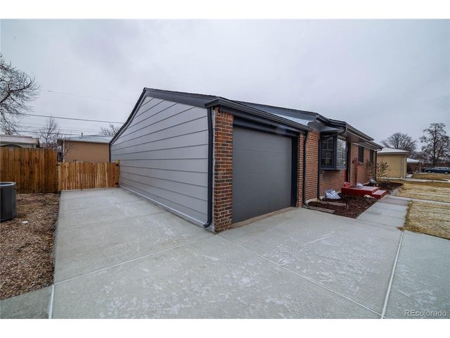 1249 S Otis Ct, Lakewood, CO 80232