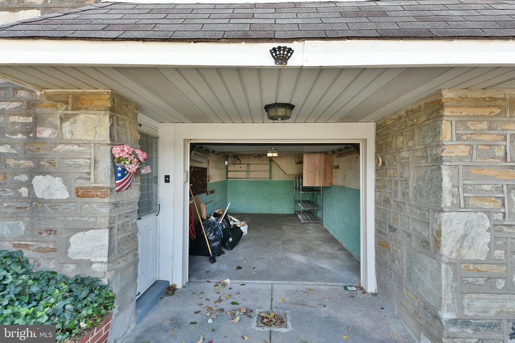 806 GRIFFITH ST, Philadelphia, PA 19111