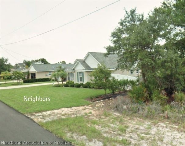 346 Imbros Avenue NE, Lake Placid, FL 33852