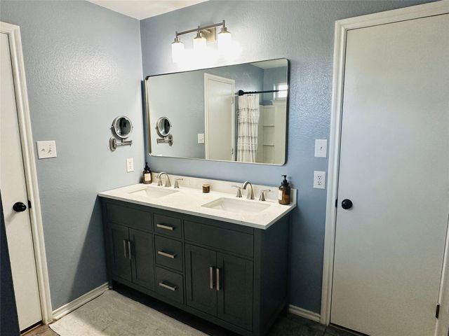 804 Pampas Ricas DR, Leander, TX 78641