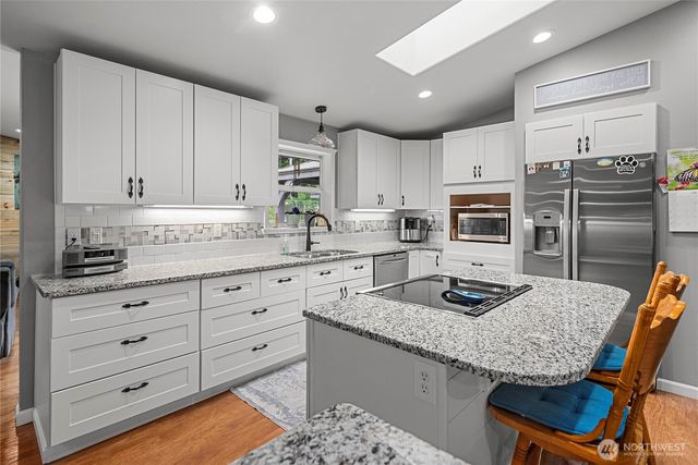 1825 W Deegan Road E, Shelton, WA 98584