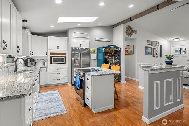 1825 W Deegan Road E, Shelton, WA 98584