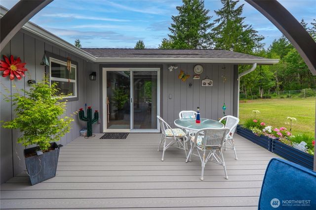 1825 W Deegan Road E, Shelton, WA 98584